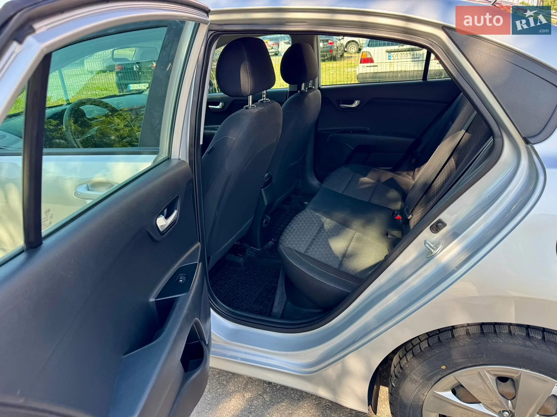 2019 Kia Rio - мініатюра 36