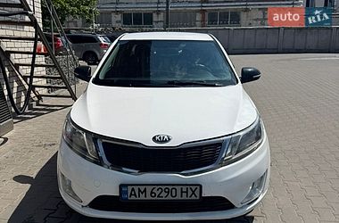 Седан Kia Rio 2013 в Житомирі