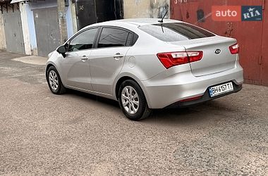 Седан Kia Rio 2015 в Одесі