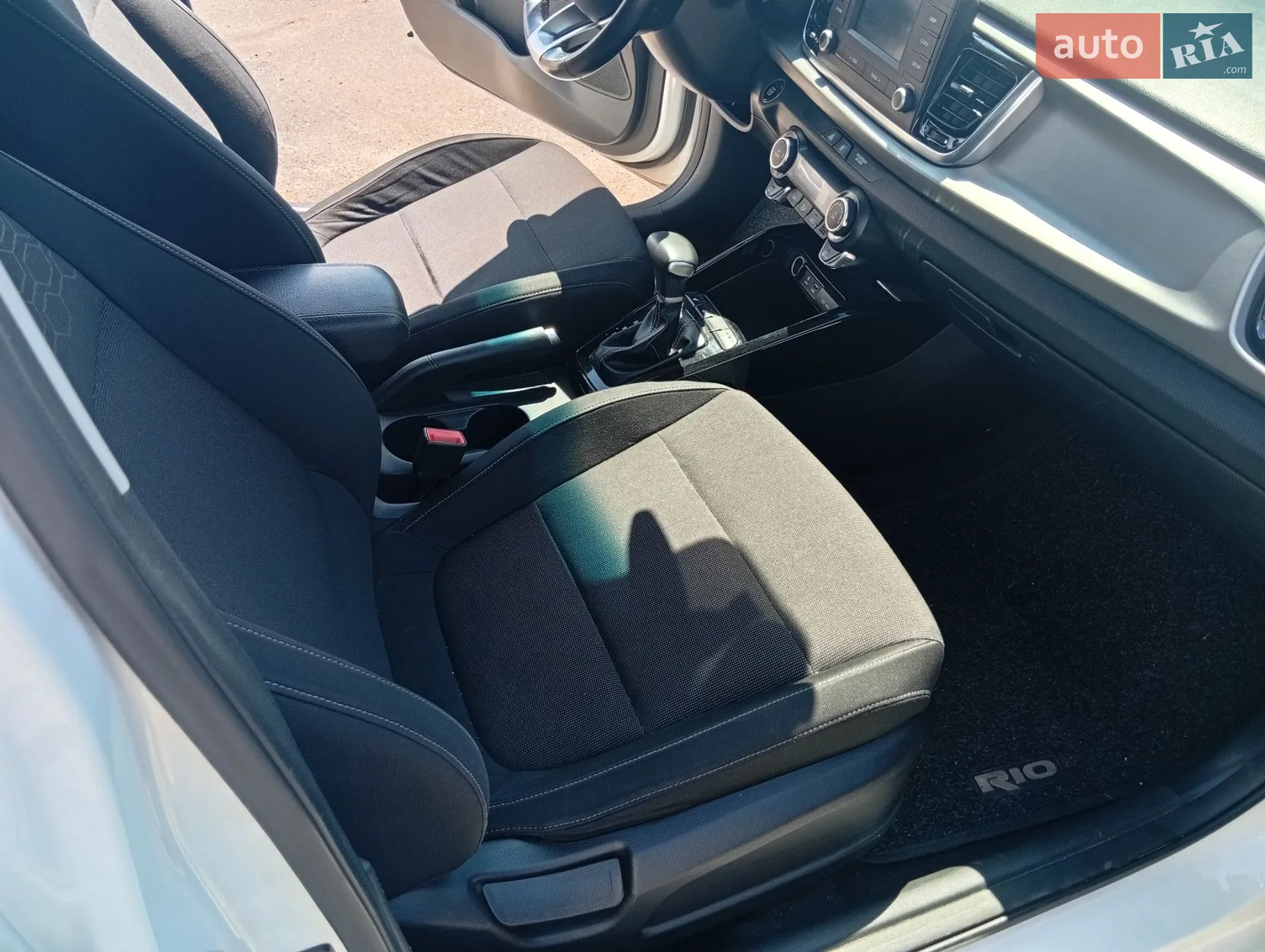 2017 Kia Rio - мініатюра 23