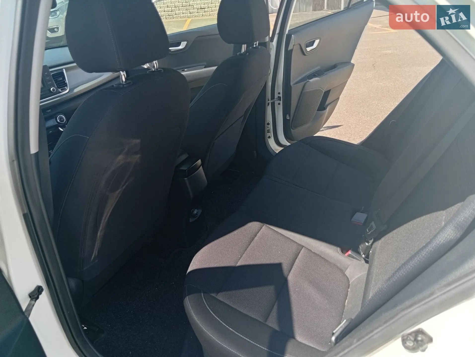 2017 Kia Rio - мініатюра 29