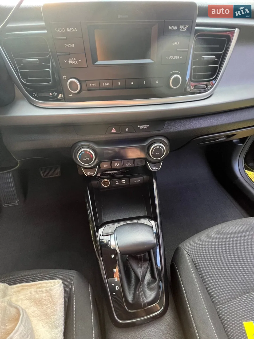2017 Kia Rio - мініатюра 35
