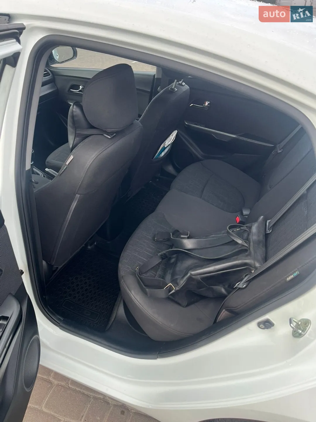 2012 Kia Rio - мініатюра 18