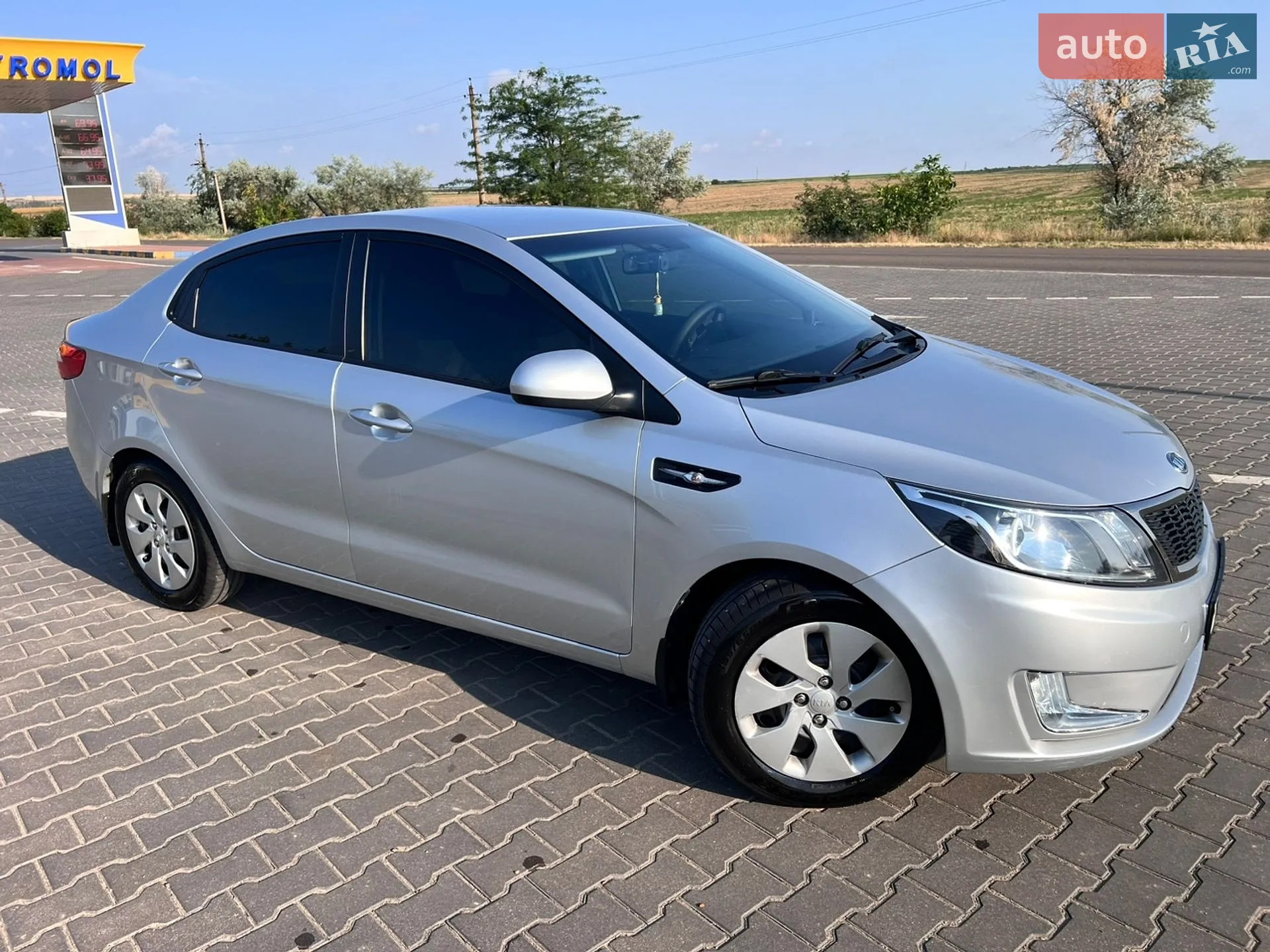 2012 Kia Rio - мініатюра 2