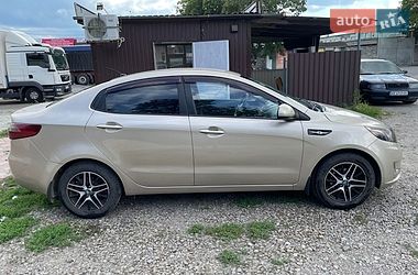 Седан Kia Rio 2012 в Царичанці