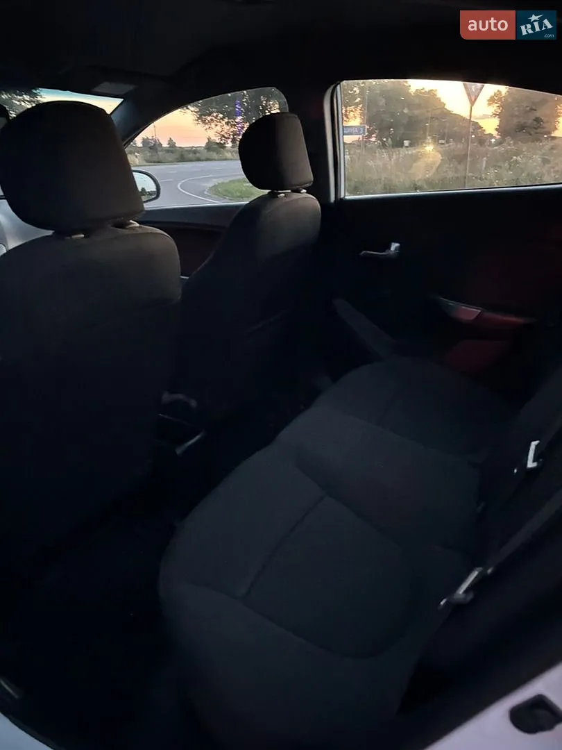 2014 Kia Rio - мініатюра 12