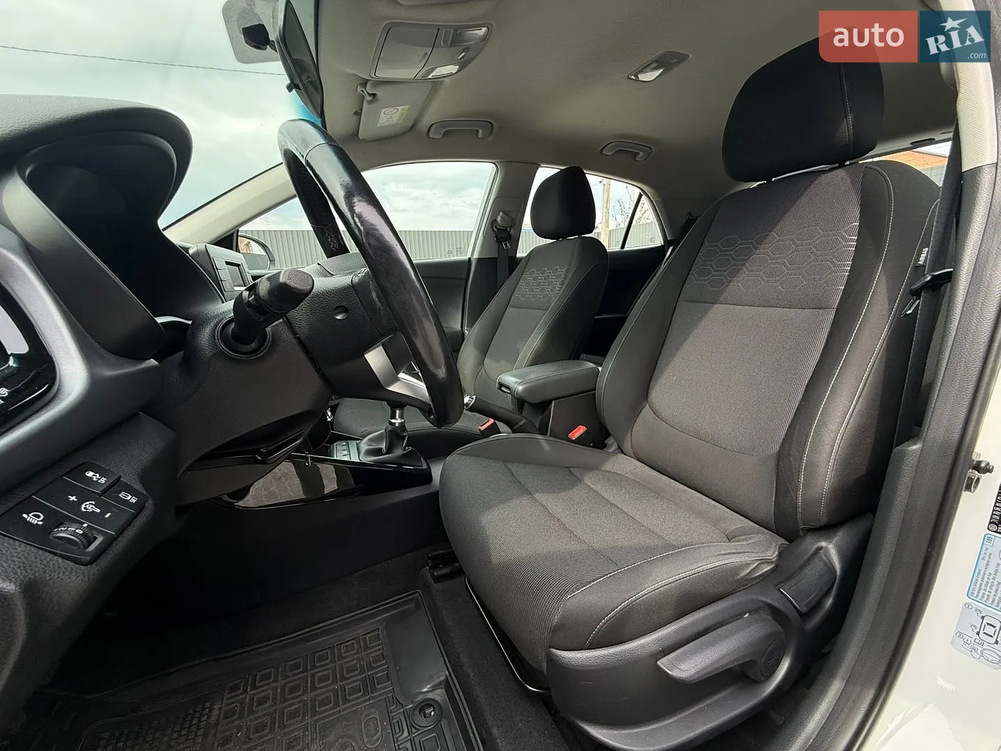 Kia Rio 2018 VIN KNADC512AK6221619 фото оголошення 12 з 24