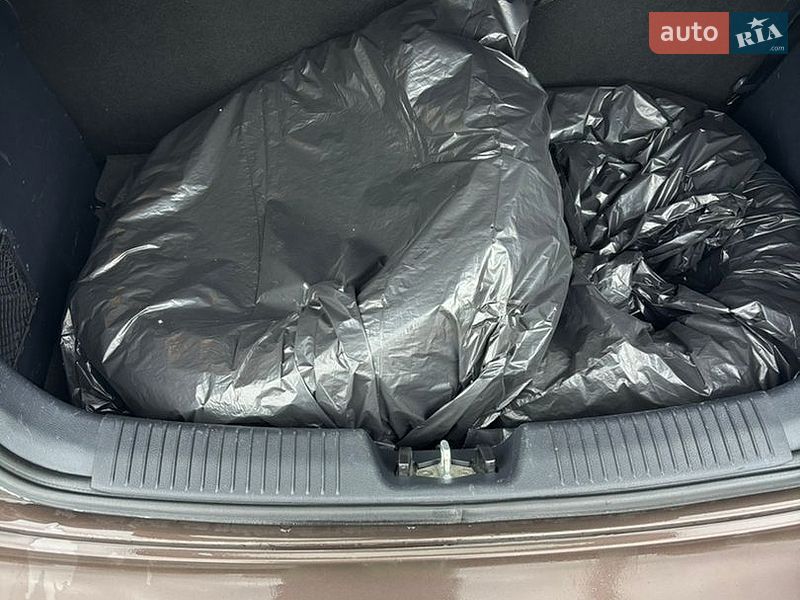 Хетчбек Kia Rio 2012 в Хмельницькому