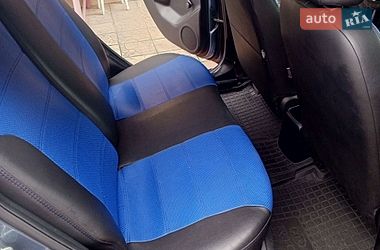 Хэтчбек Kia Rio 2012 в Борисполе