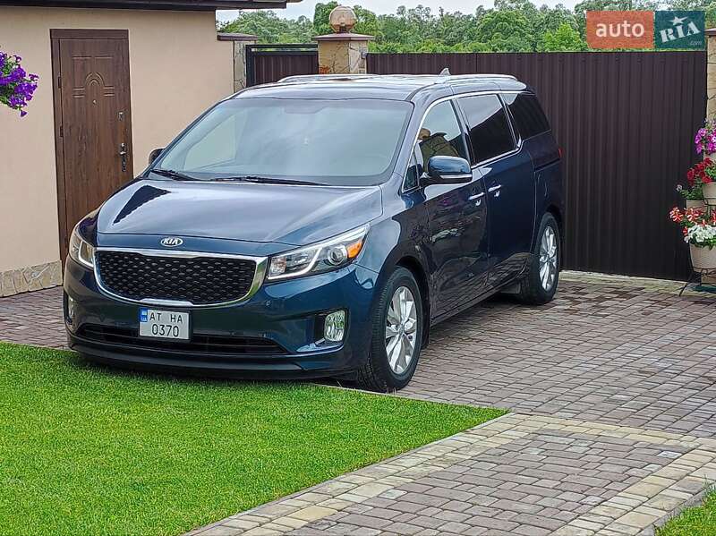 Минивэн Kia Sedona 2015 в Ивано-Франковске фото Минивэн Kia Sedona 2015 в Ивано-Франковске