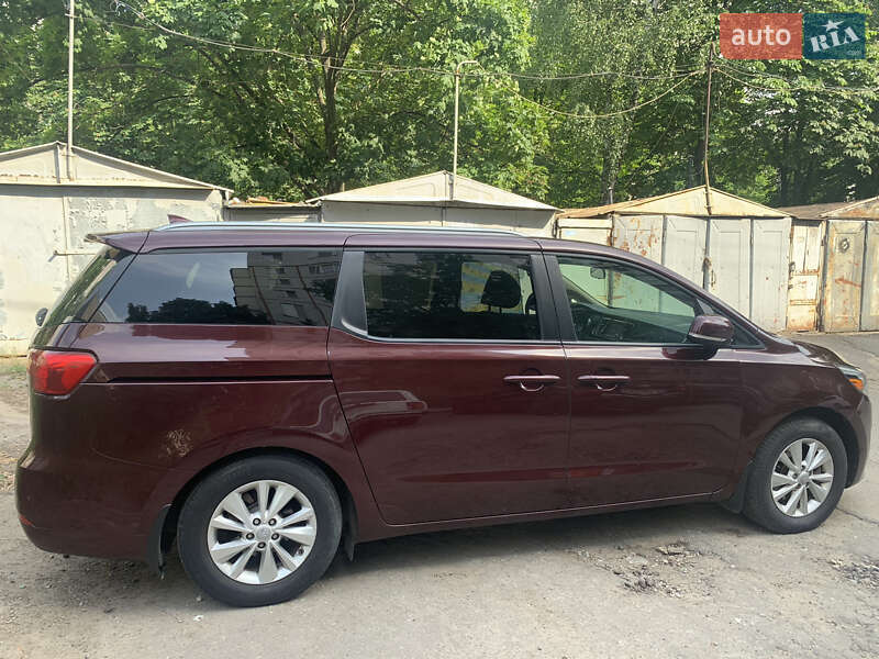 Минивэн Kia Sedona 2017 в Харькове
