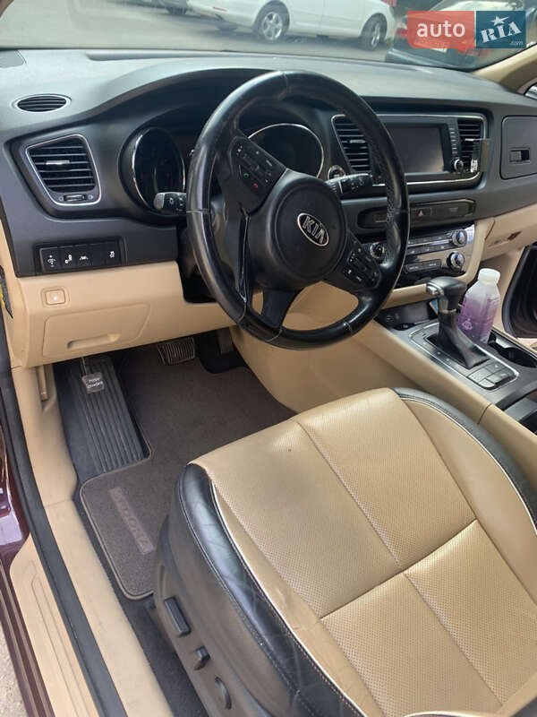 Минивэн Kia Sedona 2017 в Харькове