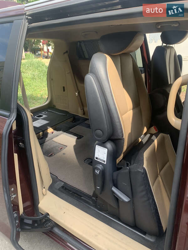 Минивэн Kia Sedona 2017 в Харькове