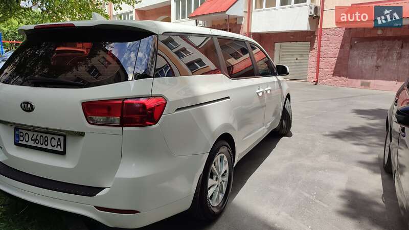 Минивэн Kia Sedona 2015 в Тернополе