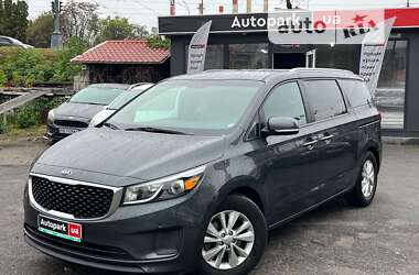 Минивэн Kia Sedona 2017 в Виннице