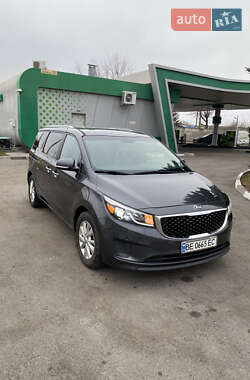 Мінівен Kia Sedona 2016 в Павлограді