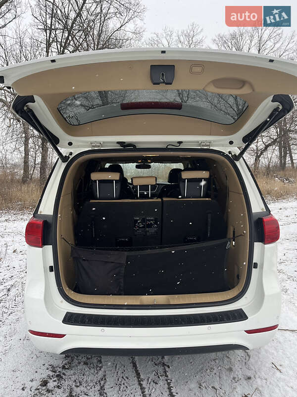 Минивэн Kia Sedona 2015 в Харькове