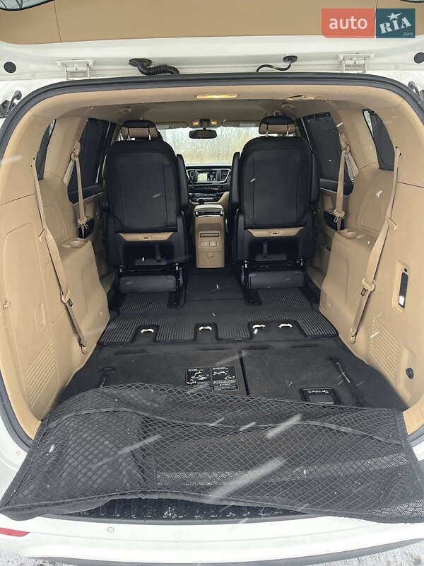 Минивэн Kia Sedona 2015 в Харькове