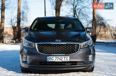 Минивэн Kia Sedona 2017 в Хмельницком