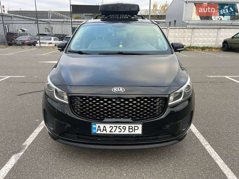 Мінівен Kia Sedona 2016 в Києві