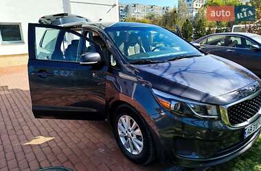 Минивэн Kia Sedona 2017 в Виннице
