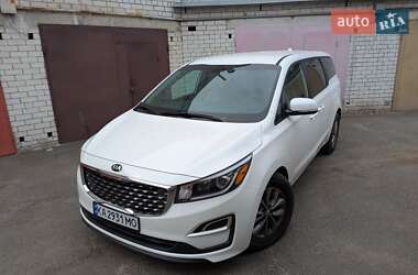 Минивэн Kia Sedona 2020 в Киеве