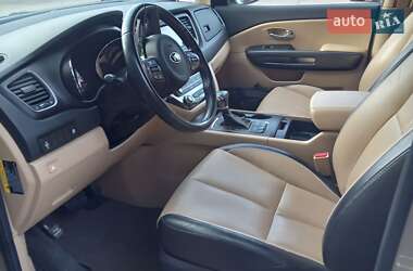 Мінівен Kia Sedona 2016 в 