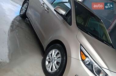 Мінівен Kia Sedona 2016 в 