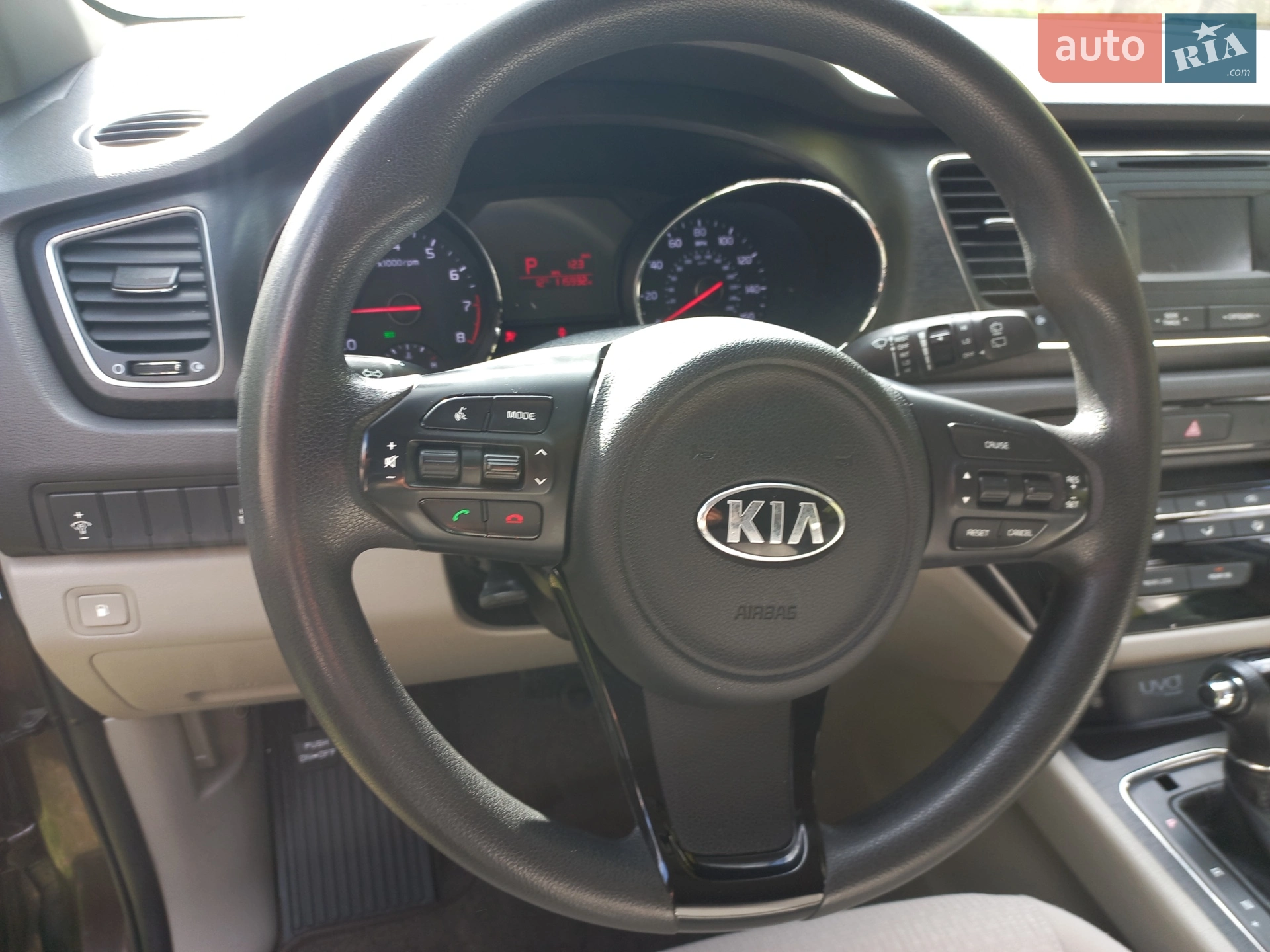 2015 Kia Sedona - мініатюра 2
