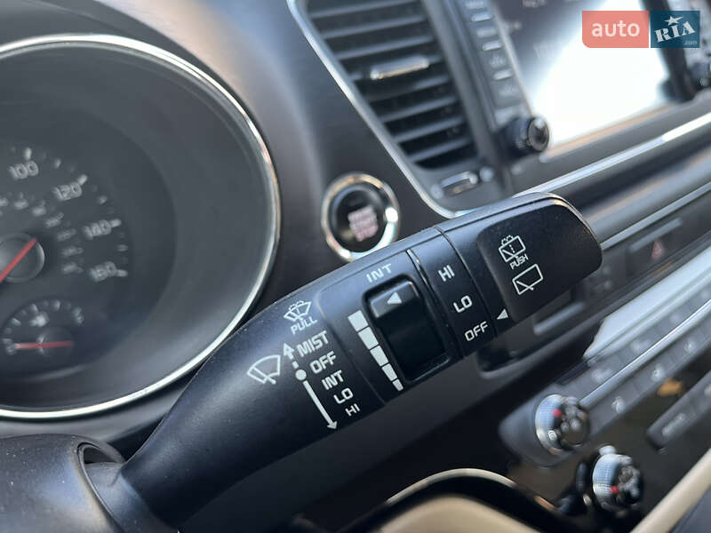 Мінівен Kia Sedona 2016 в Києві фото 19 Мінівен Kia Sedona 2016 в Києві