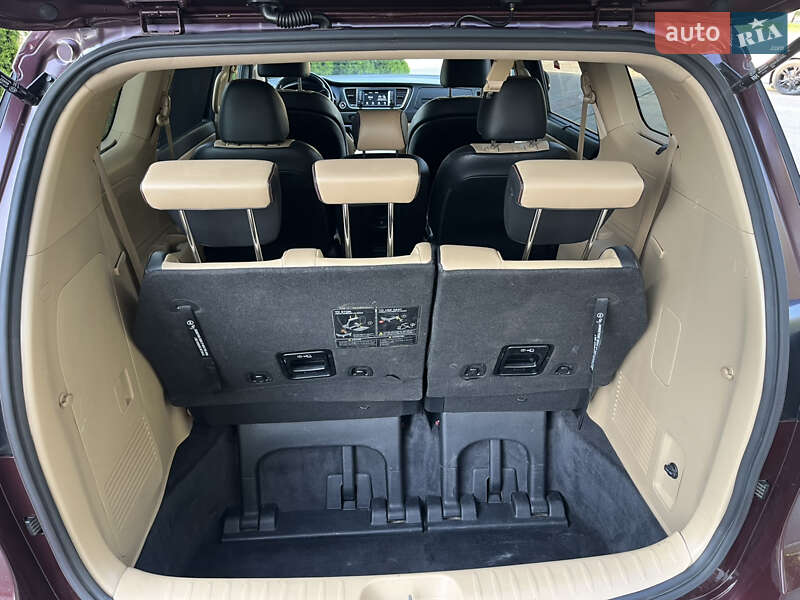 Мінівен Kia Sedona 2016 в Києві фото 25 Мінівен Kia Sedona 2016 в Києві