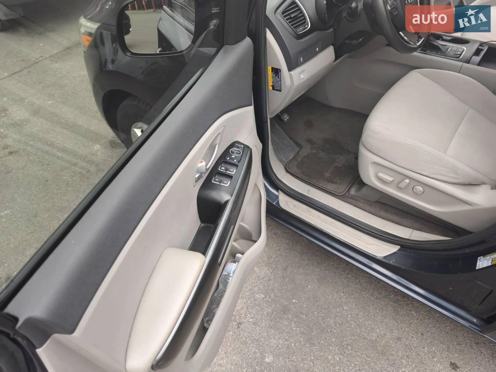 2015 Kia Sedona - мініатюра 7