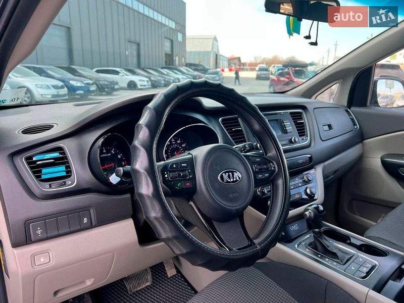 Минивэн Kia Sedona 2015 в Львове