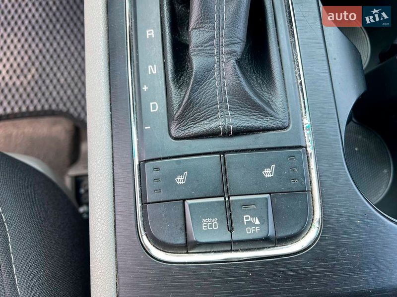 Минивэн Kia Sedona 2015 в Львове