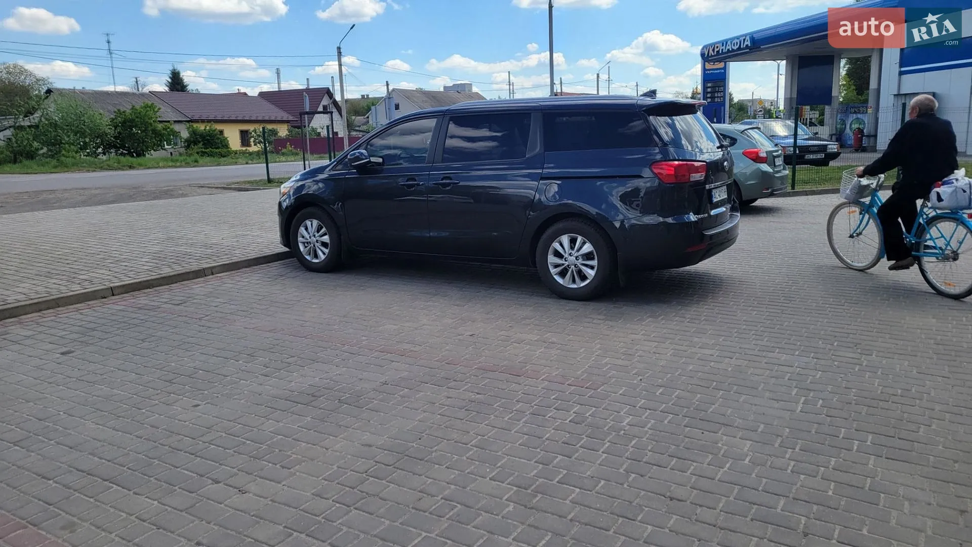 Kia Sedona 2015 VIN KNDMB5C18G6093130 фото оголошення 4 з 25