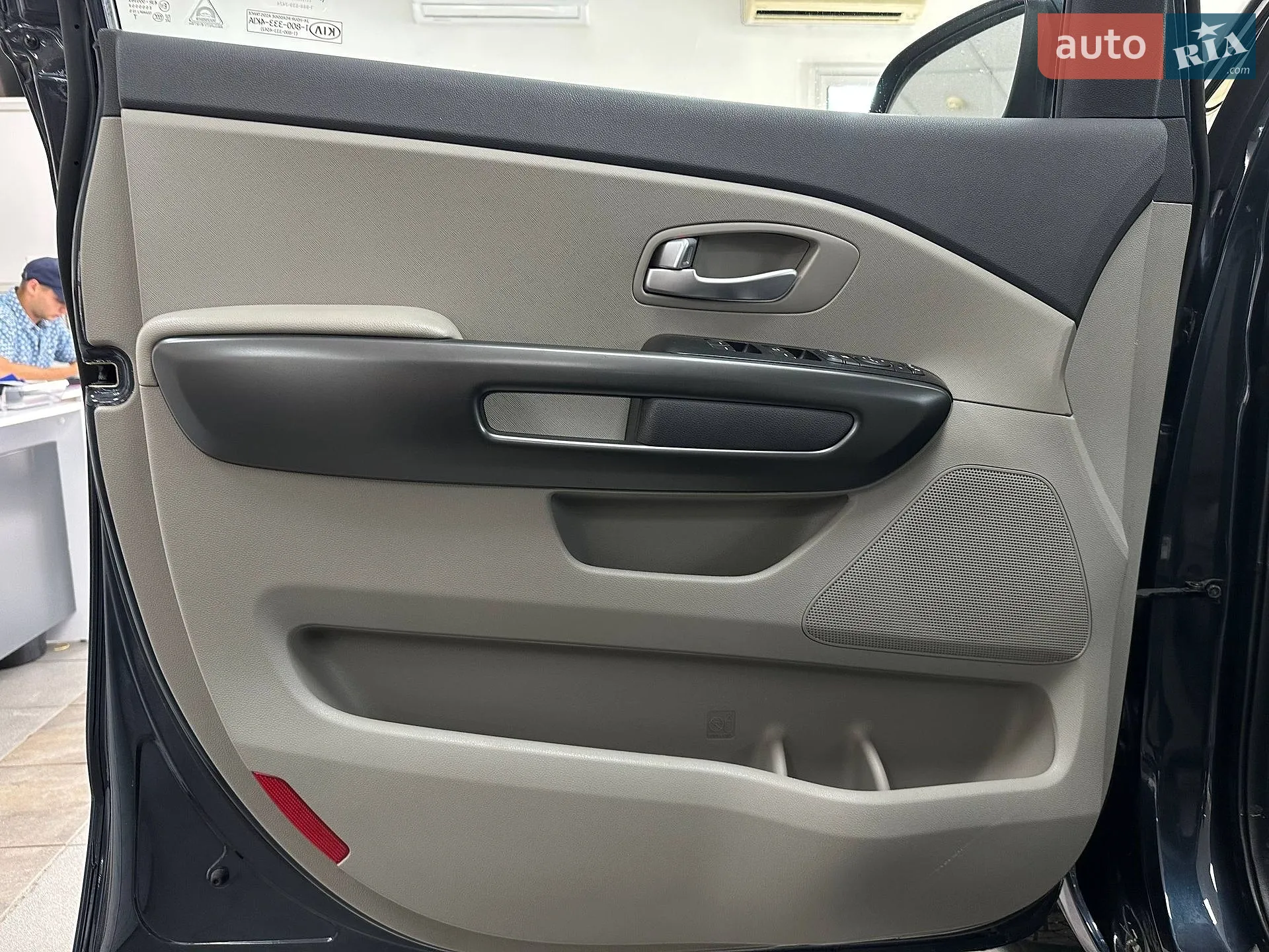 2015 Kia Sedona - мініатюра 13
