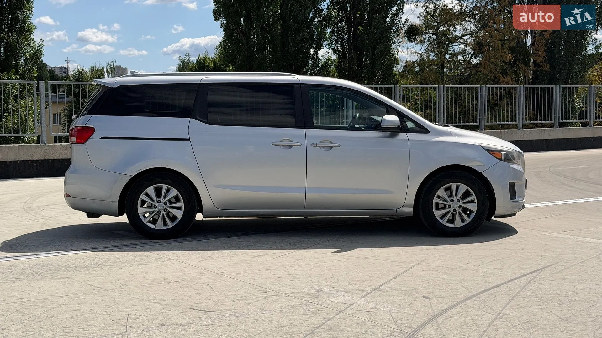 2015 Kia Sedona - мініатюра 6