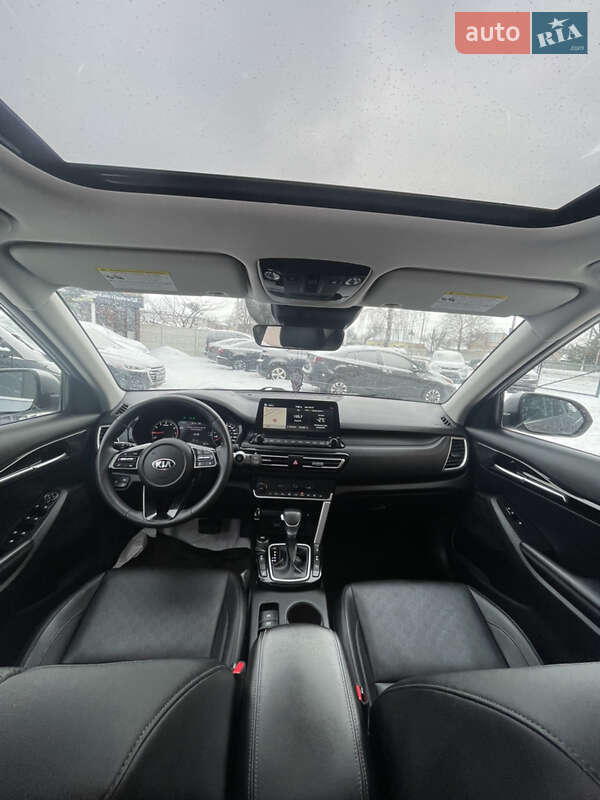 Внедорожник / Кроссовер Kia Seltos 2020 в Дергачах