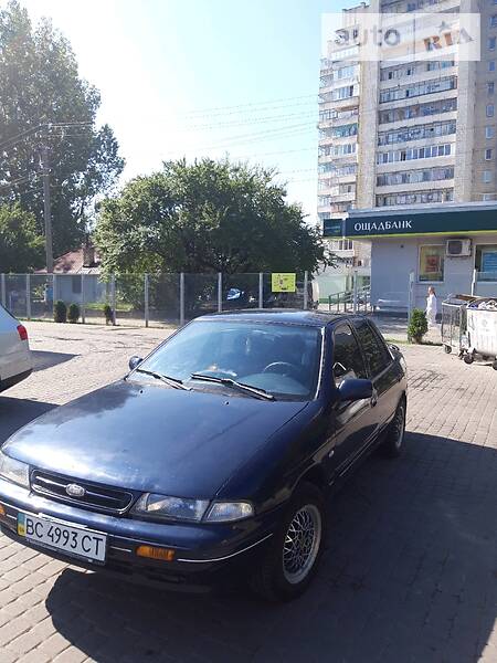 Седан Kia Sephia 1994 в Львове