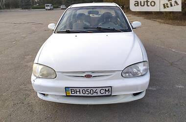 Седан Kia Sephia 2001 в Черноморске