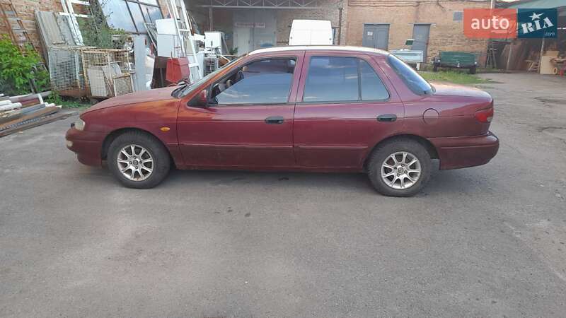 Седан Kia Sephia 1997 в Лубнах