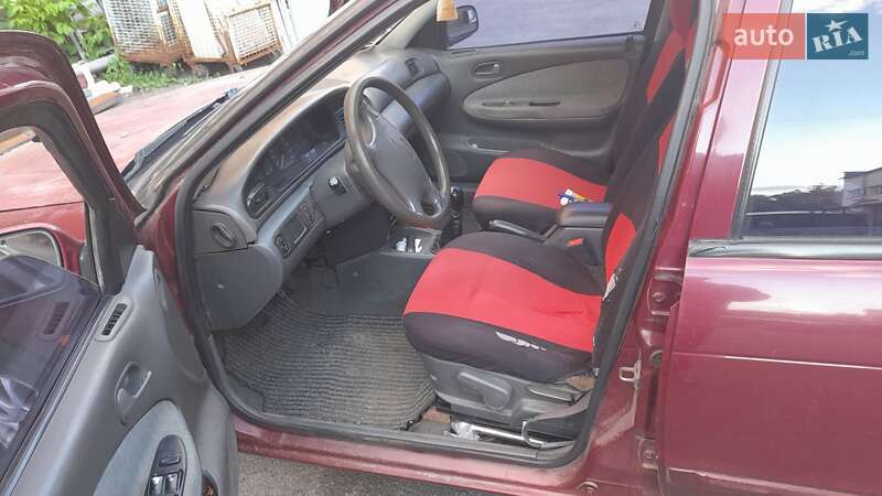 Седан Kia Sephia 1997 в Лубнах