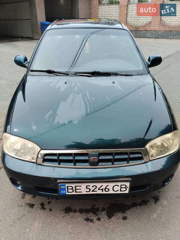 Седан Kia Sephia 2003 в Миколаєві