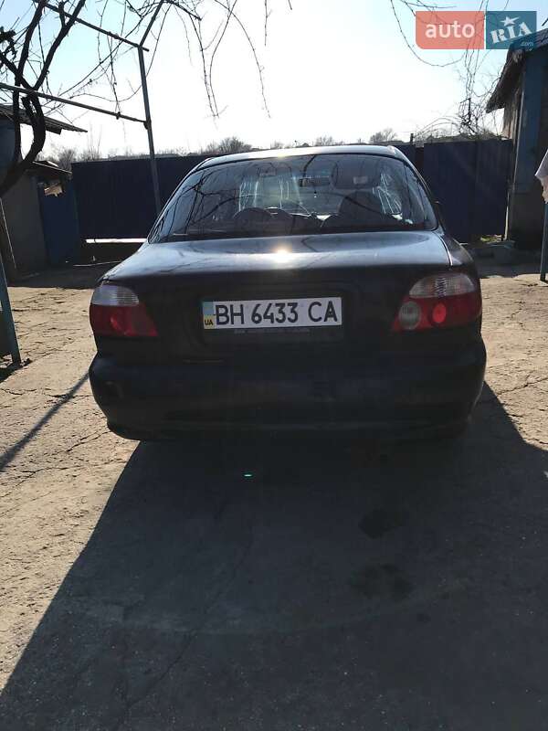 Седан Kia Sephia 1998 в Татарбунарах