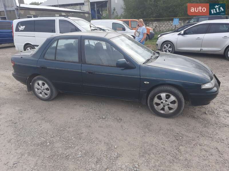 Седан Kia Sephia 1995 в Чернівцях