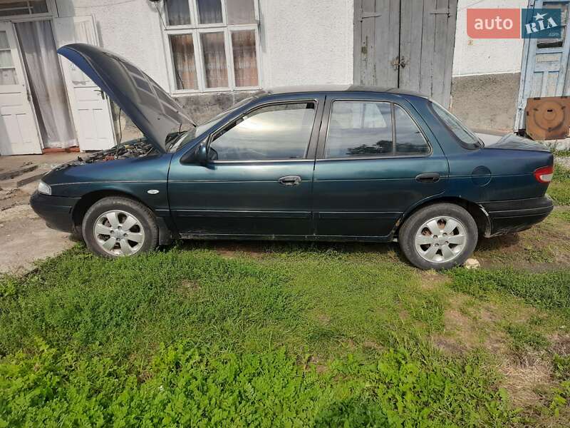 Седан Kia Sephia 1995 в Чернівцях