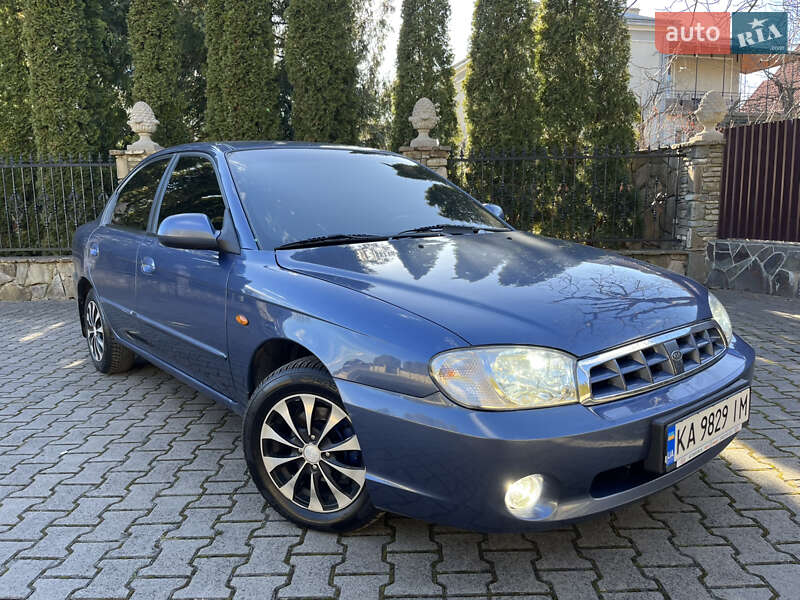 Седан Kia Sephia 2003 в 