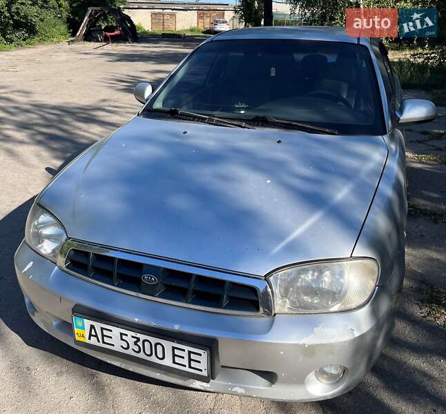 Седан Kia Sephia 2003 в Павлограде