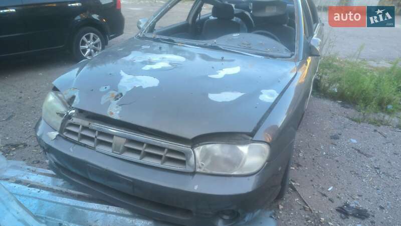 Kia Sephia 2003
