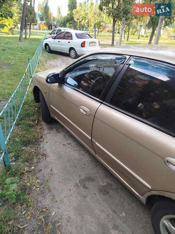 Седан Kia Sephia 2003 в Киеве фото 2 Седан Kia Sephia 2003 в Киеве